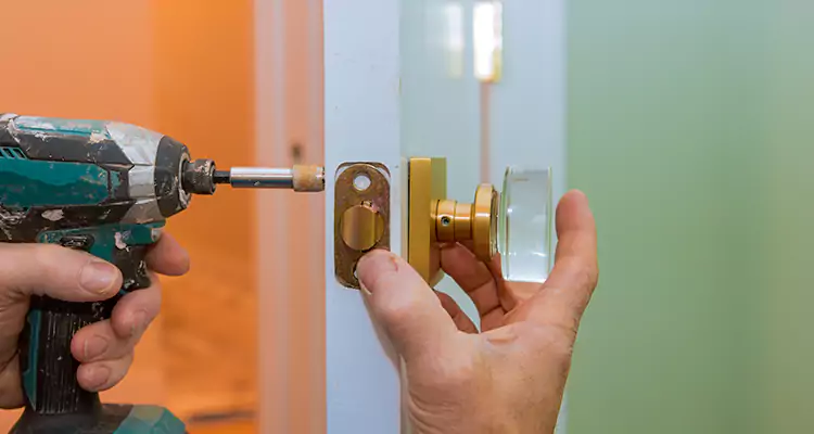 Broken Door Knob Fix in Ocala, FL