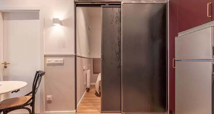 We Fix Closet Sliding Door in Ocala, FL 